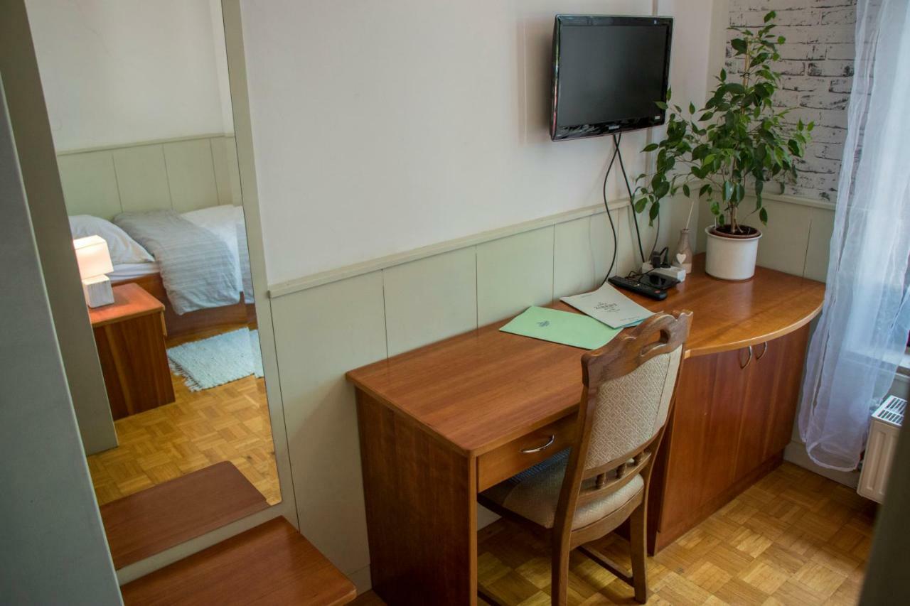 Guest House Park Zibert Ljubljana Bagian luar foto